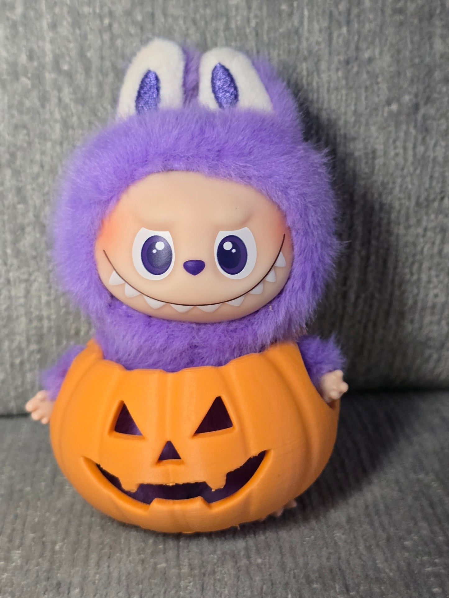 Pumpkin Costume for Pin For Love Labubu – Halloween Jack-O’-Lantern Accessory (Small Size)