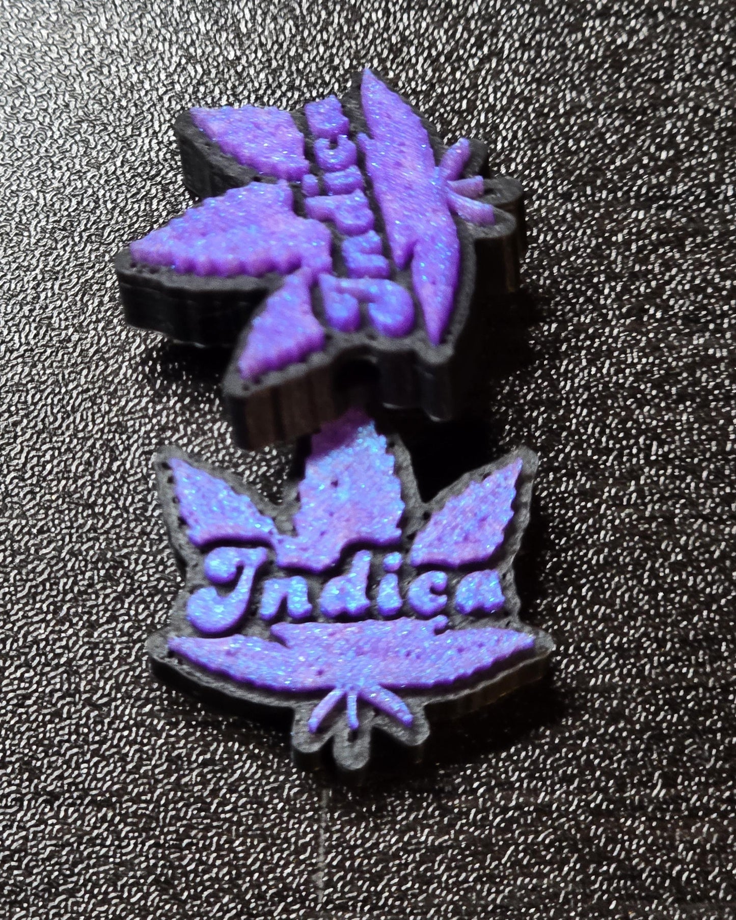 Cannabis Leaf Beads ā Indica, Sativa & Hybrid ā Glittery 3D Printed with 2mm Hole