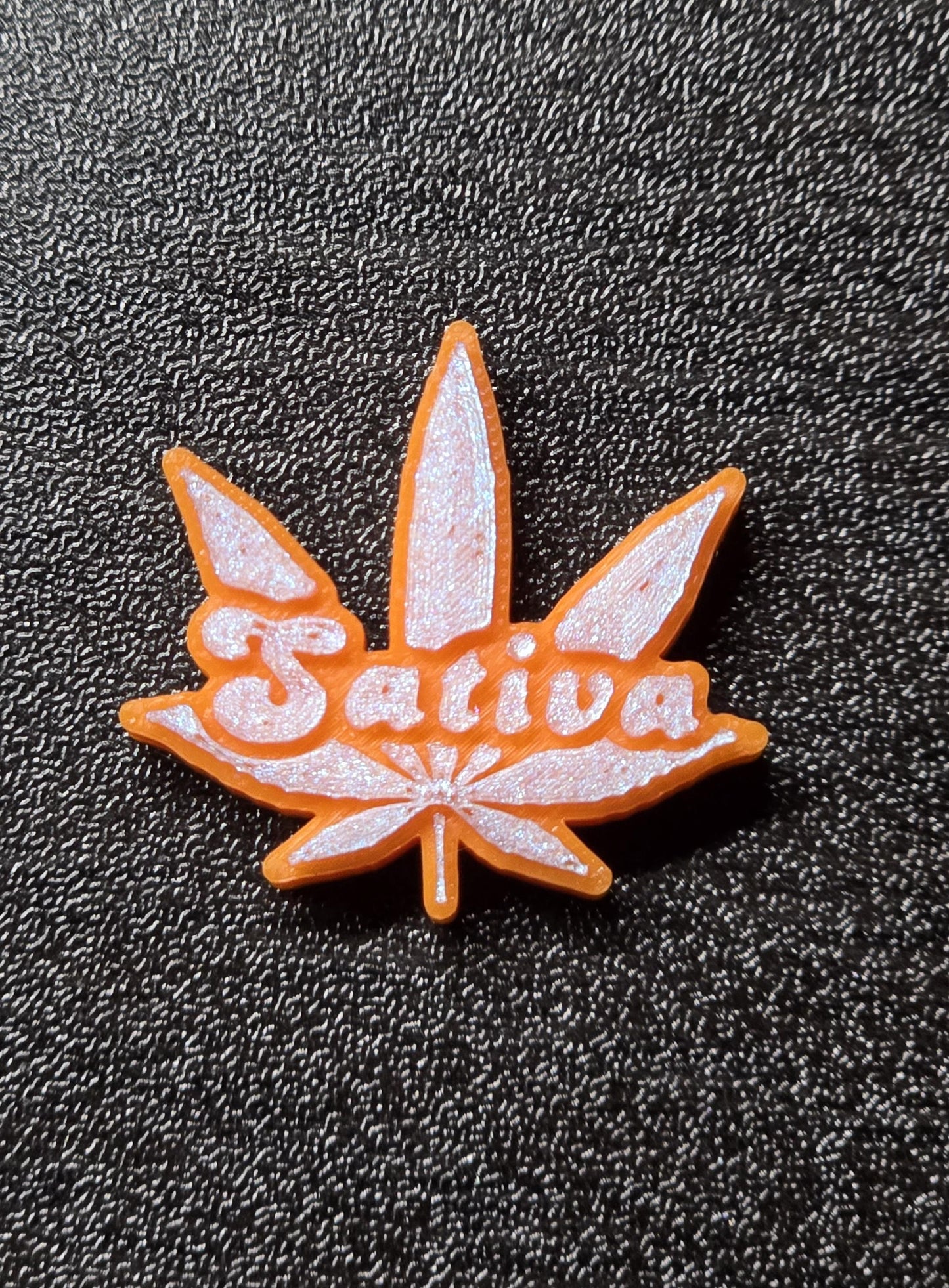 Cannabis Leaf Beads ā Indica, Sativa & Hybrid ā Glittery 3D Printed with 2mm Hole