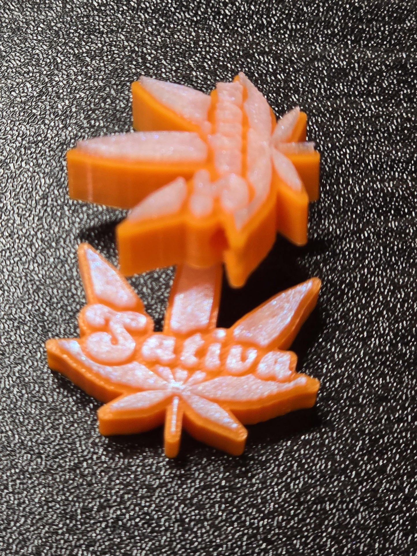Cannabis Leaf Beads ā Indica, Sativa & Hybrid ā Glittery 3D Printed with 2mm Hole