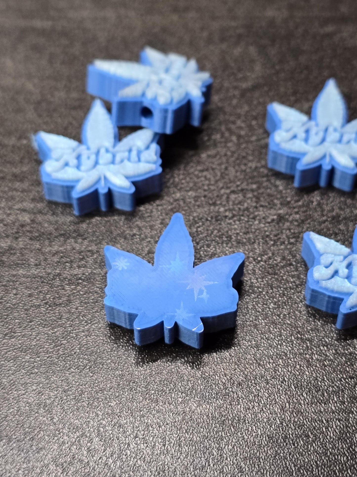 Cannabis Leaf Beads ā Indica, Sativa & Hybrid ā Glittery 3D Printed with 2mm Hole