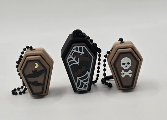 3D Printed Coffin Clicker Keychain – Halloween Fidget | Skull, Bats & Web Designs | Gothic Anxiety Relief Toy | Spooky Gift