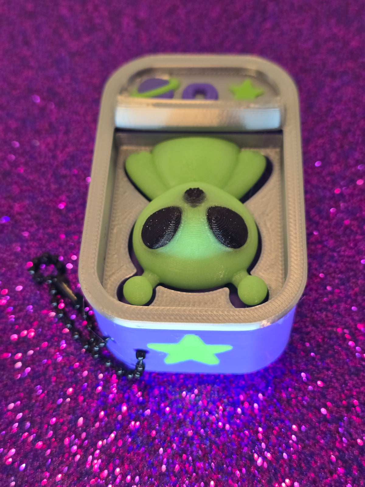 Alien Pod Fidget Clicker Keychain 3D Printed Glow in the Dark Space Sensory Toy