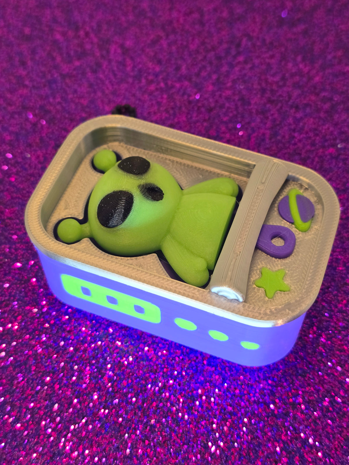Alien Pod Fidget Clicker Keychain 3D Printed Glow in the Dark Space Sensory Toy