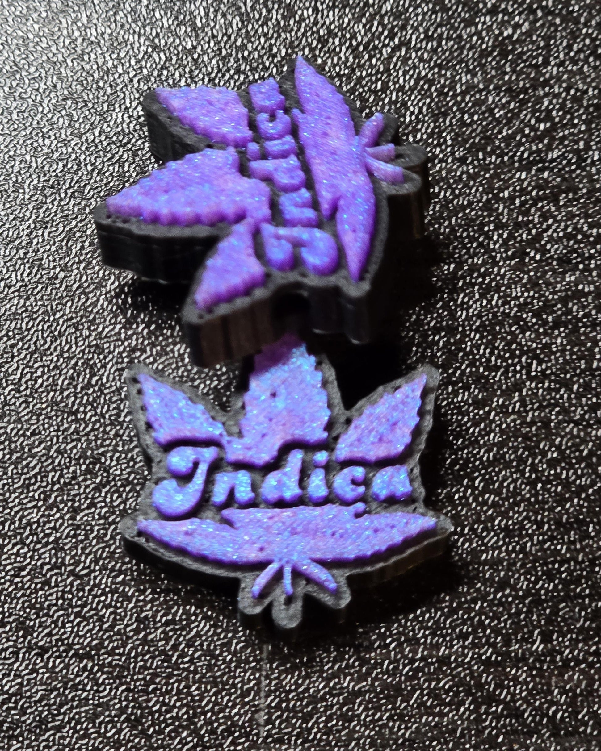 Cannabis Leaf Beads – Indica, Sativa & Hybrid – Glittery 3D Printed with 2mm Hole