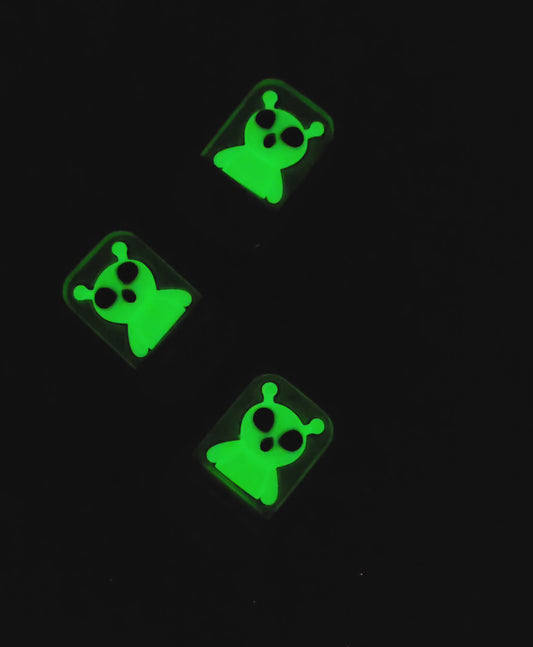 Alien Pod Fidget Clicker Keychain 3D Printed Glow in the Dark Space Sensory Toy