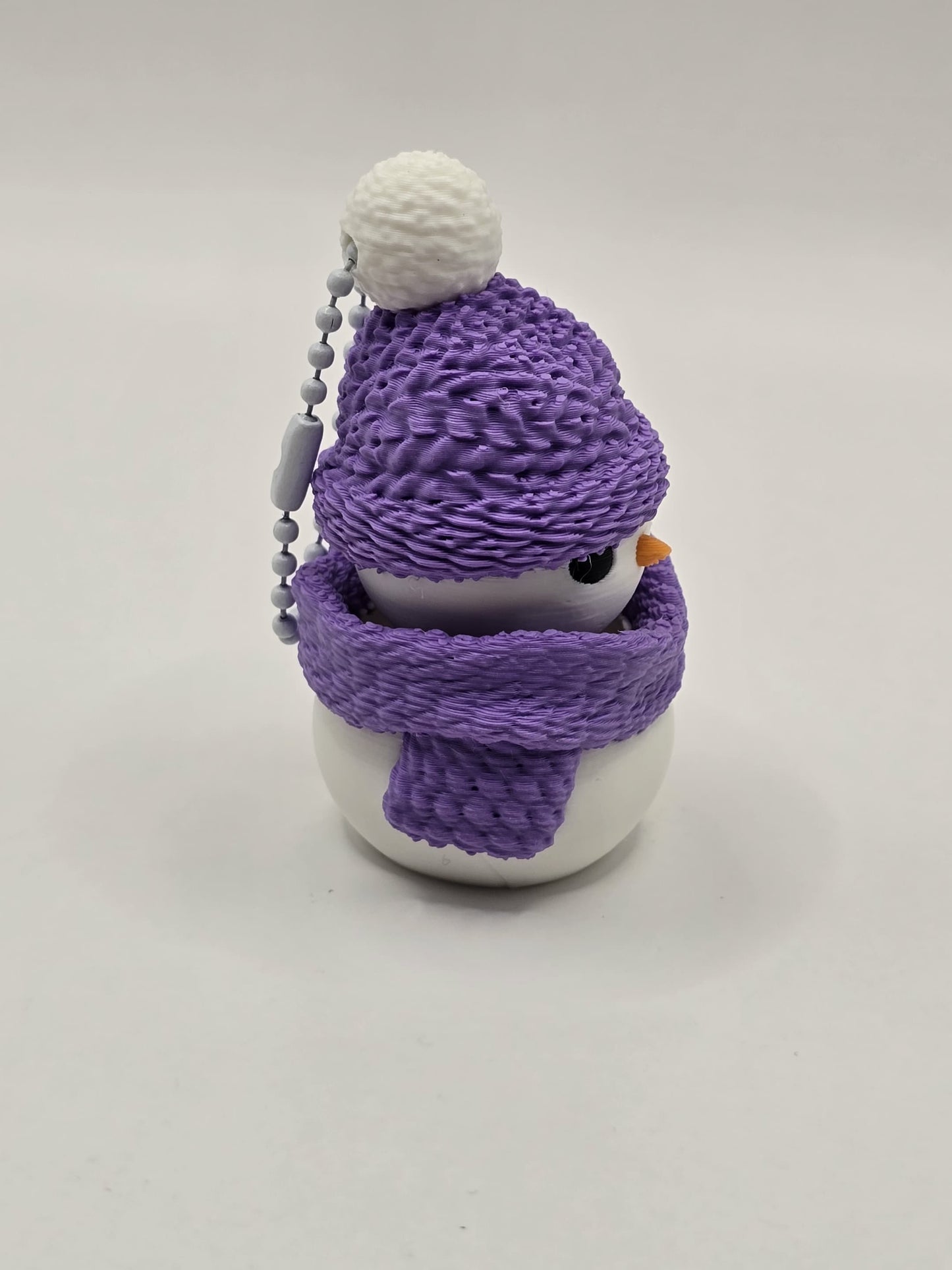 3D Printed Snowman Fidget Clicker Keychain – Winter Stress Relief Toy – Cute Pastel Sensory Gift