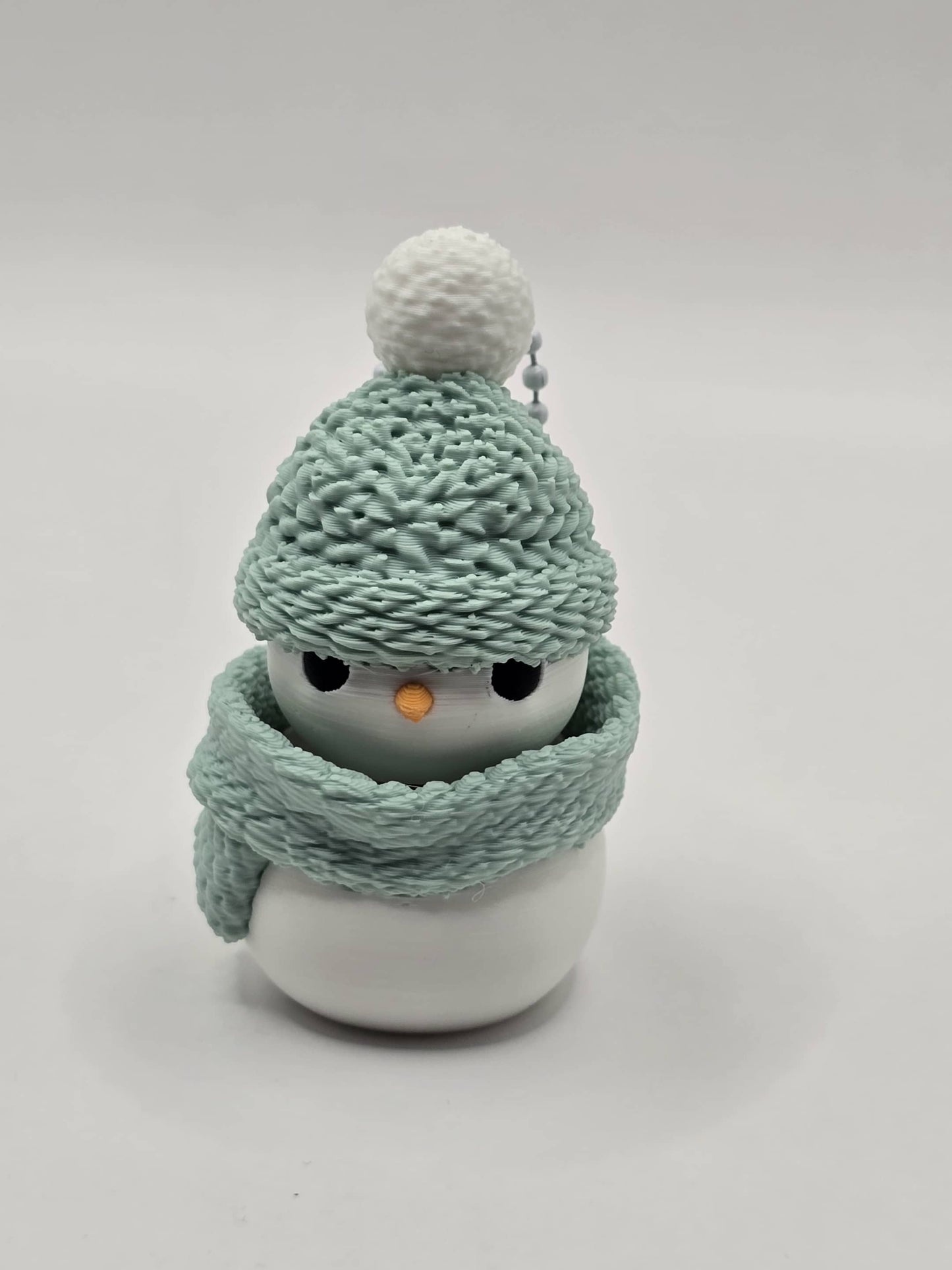 3D Printed Snowman Fidget Clicker Keychain – Winter Stress Relief Toy – Cute Pastel Sensory Gift